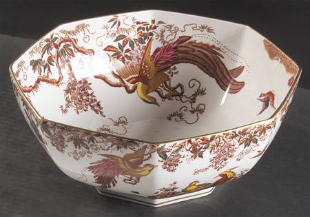 Olde Avesbury (Ely Chelsea Shape) 10" Octagonal Serving Bowl by Royal Crown Derby