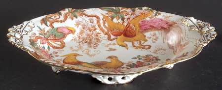 Olde Avesbury (Ely Chelsea Shape) Dish-Dessert/Oval-Small by Royal Crown Derby
