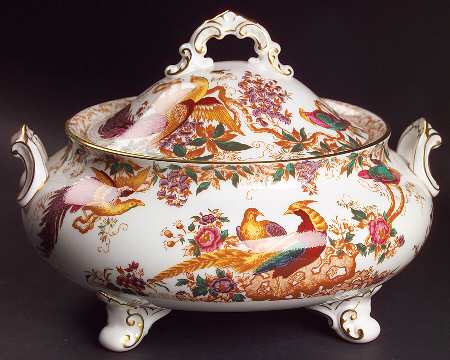 Olde Avesbury (Ely Chelsea Shape) Round Covered Vegetable by Royal Crown Derby