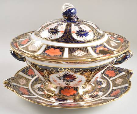 Old Imari Tureen & Lid w/Underplate
