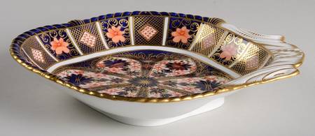 Old Imari Large Shell Shaped Dish