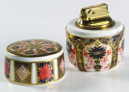 Old Imari Cigarette Lighter and Lid