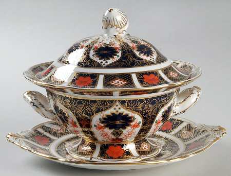 Old Imari Sauce Boat & Lid with Underplate