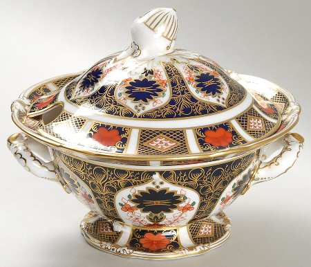 Old Imari Sauce Boat & Lid