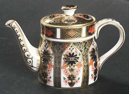 Old Imari Miniature Teapot & Lid