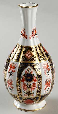 Old Imari 6" Vase