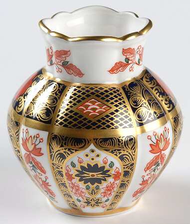 Old Imari 3" Vase