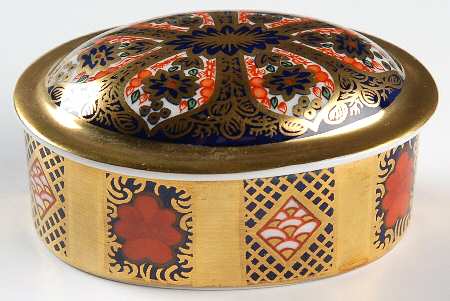 Old Imari Mini Oval Box & Lid