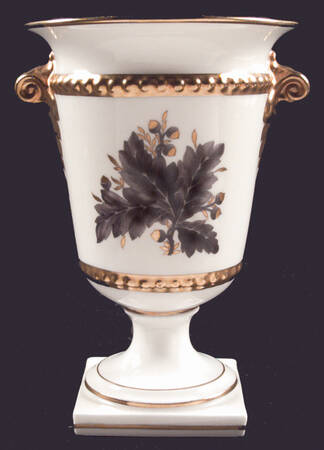 Portman Oak Small Footed Vase
