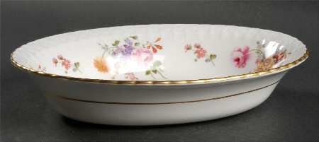 Posie (Heraldic Shape) 10" Oval Vegetable Bowl