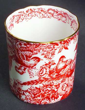 Red Aves (Older, Discontinued 1997) Cigarette Holder