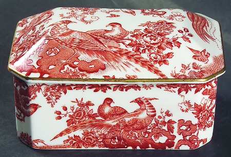 Red Aves (Older, Discontinued 1997) Rectangular Box with Lid
