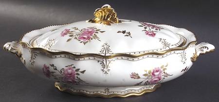 Royal Pinxton Roses Oval Covered Vegetable