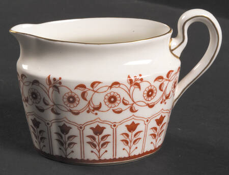 Rougemont (Ely Chelesa, Scalloped) Creamer