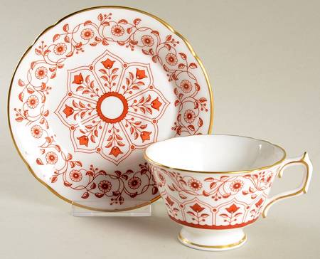 Rougemont (Ely Chelesa, Scalloped) Footed Cup & Saucer Set