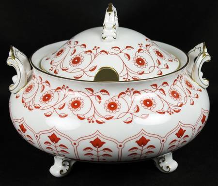 Rougemont (Ely Chelesa, Scalloped) Tureen &  Lid