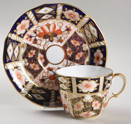 Traditional Imari Flat Cup & Saucer Set