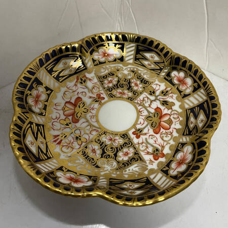 Traditional Imari Tudor Rose Tray
