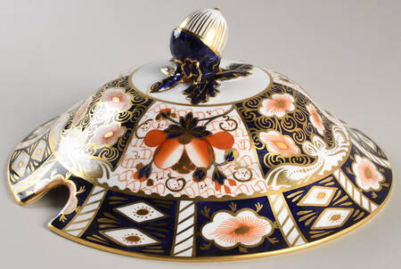 Traditional Imari Lid for Tureen