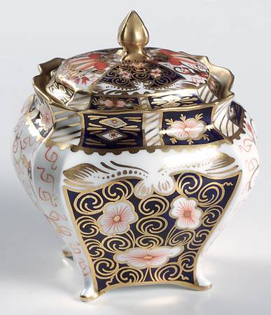 Traditional Imari Sugar Bowl & Lid