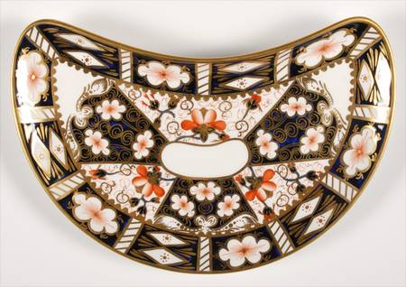 Traditional Imari Crescent Salad Plate
