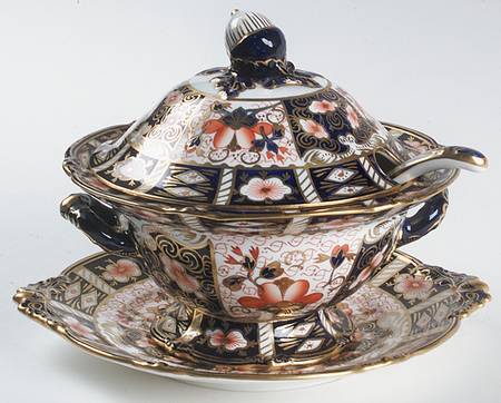 Traditional Imari Sauce Boat & Lid & Underplate & Ladle