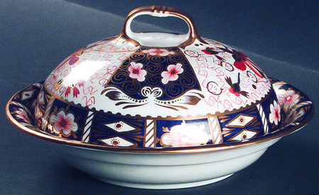 Traditional Imari Muffin Dish & Lid