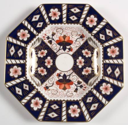 Traditional Imari Octagonal Luncheon Plate
