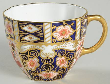 Traditional Imari Flat Cup