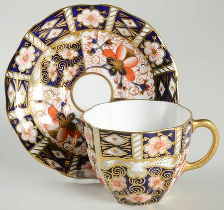 Traditional Imari Flat Cup & Saucer Set