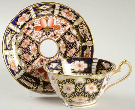 Traditional Imari Footed Cup & Saucer Set