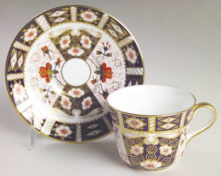Traditional Imari Flat Cup & Saucer Set
