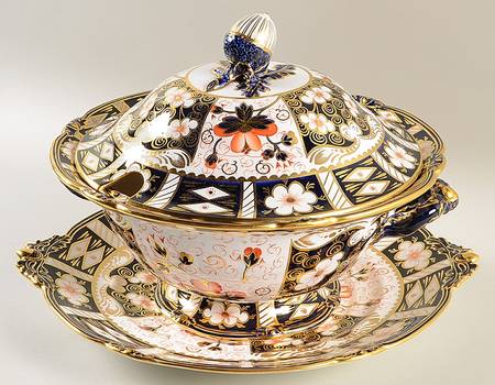 Traditional Imari Tureen & Lid w/Underplate