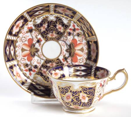 Traditional Imari Footed Demitasse Cup & Saucer Set