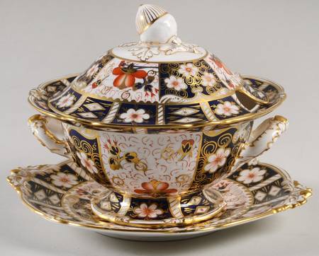 Traditional Imari Sauce Boat & Lid with Underplate