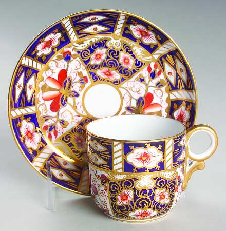 Traditional Imari Flat Cup & Saucer Set