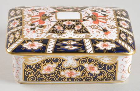 Traditional Imari Cigarette Box & Lid