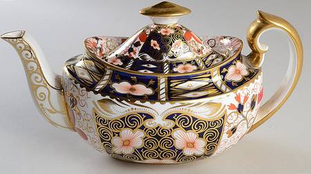 Traditional Imari Teapot No Lid