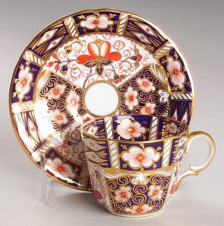 Traditional Imari Flat Cup & Saucer Set