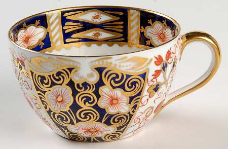 Traditional Imari Flat Cup
