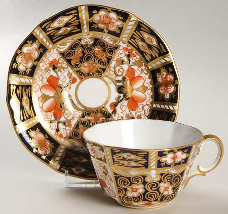 Traditional Imari Flat Cup & Saucer Set