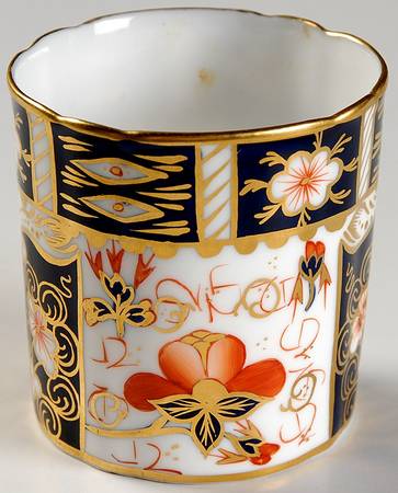 Traditional Imari Cigarette Holder