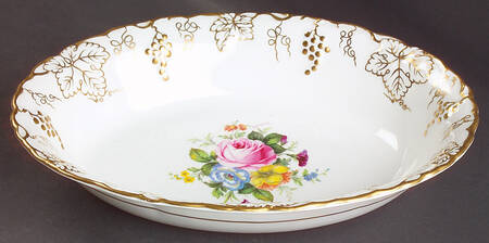 Vine Garnett Center 10" Oval Vegetable Bowl
