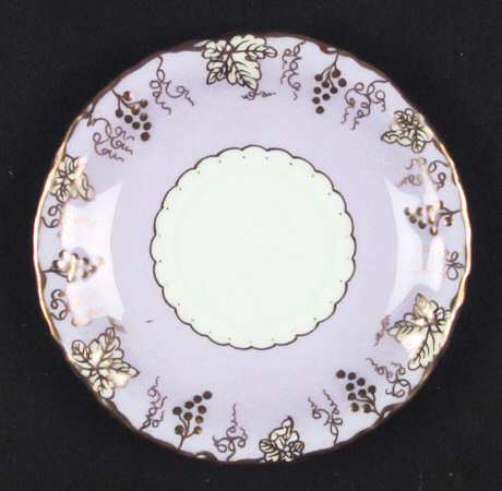 Vine Lavender (Cream Leaves) by Royal Crown Derby