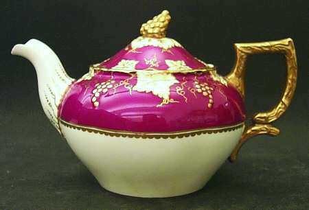 Vine Maroon (No Posie Center) Teapot & Lid