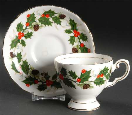Noel Footed Cup & Saucer Set