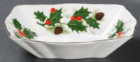 Noel Nut Dish
