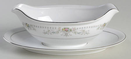 Alexis Gravy Boat with Attached Underplate