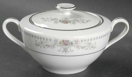Alexis Sugar Bowl & Lid