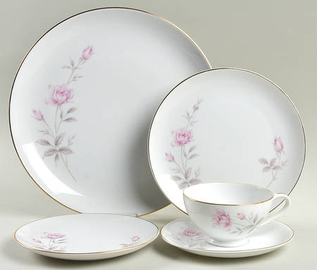 Regina Rose 40 Piece Estate Set